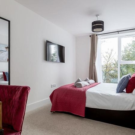 Stylish Town Centre Apartment, W Parking, Nr Beach Bournemouth Ngoại thất bức ảnh