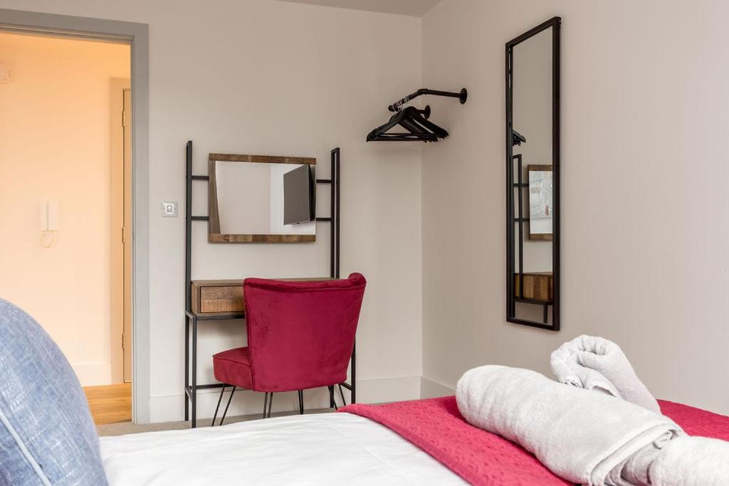 Stylish Town Centre Apartment, W Parking, Nr Beach Bournemouth Ngoại thất bức ảnh