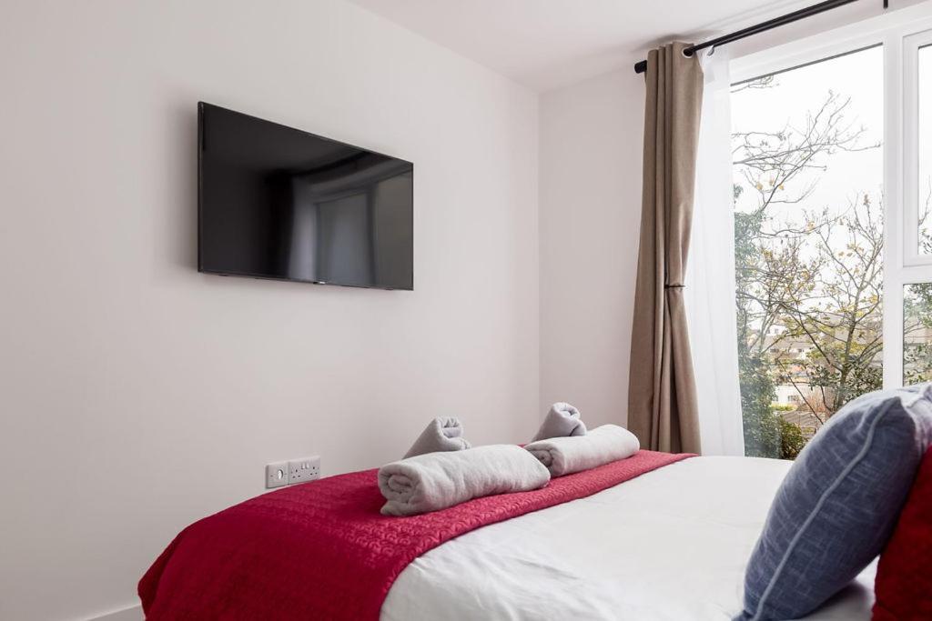 Stylish Town Centre Apartment, W Parking, Nr Beach Bournemouth Ngoại thất bức ảnh